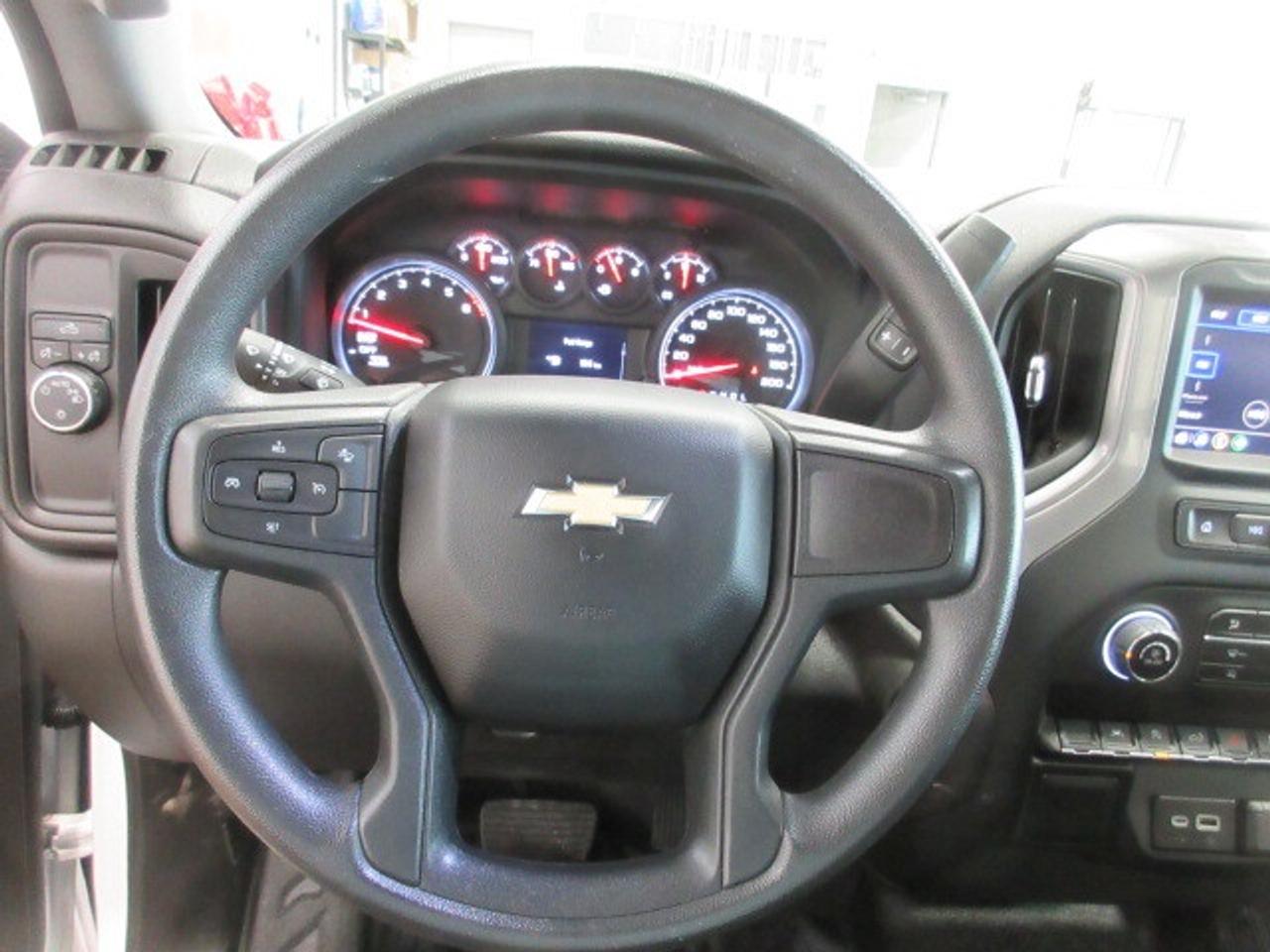 2024 Chevrolet Silverado 1500 2WD 5.3L LONGBOX REG CAB, A/C, APPLE/ANDROID, 13K! Photo