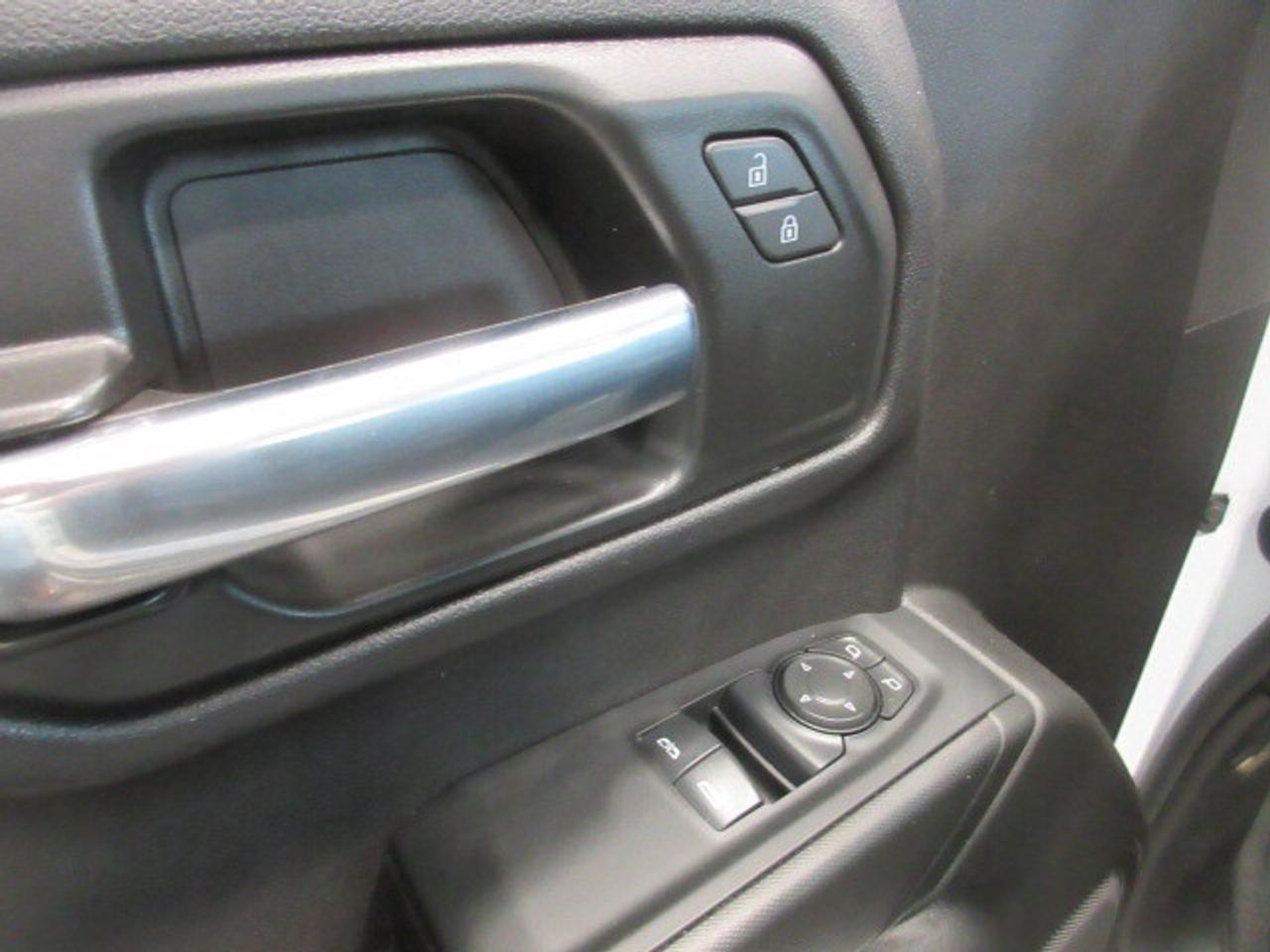 2024 Chevrolet Silverado 1500 2WD 5.3L LONGBOX REG CAB, A/C, APPLE/ANDROID, 13K! Photo