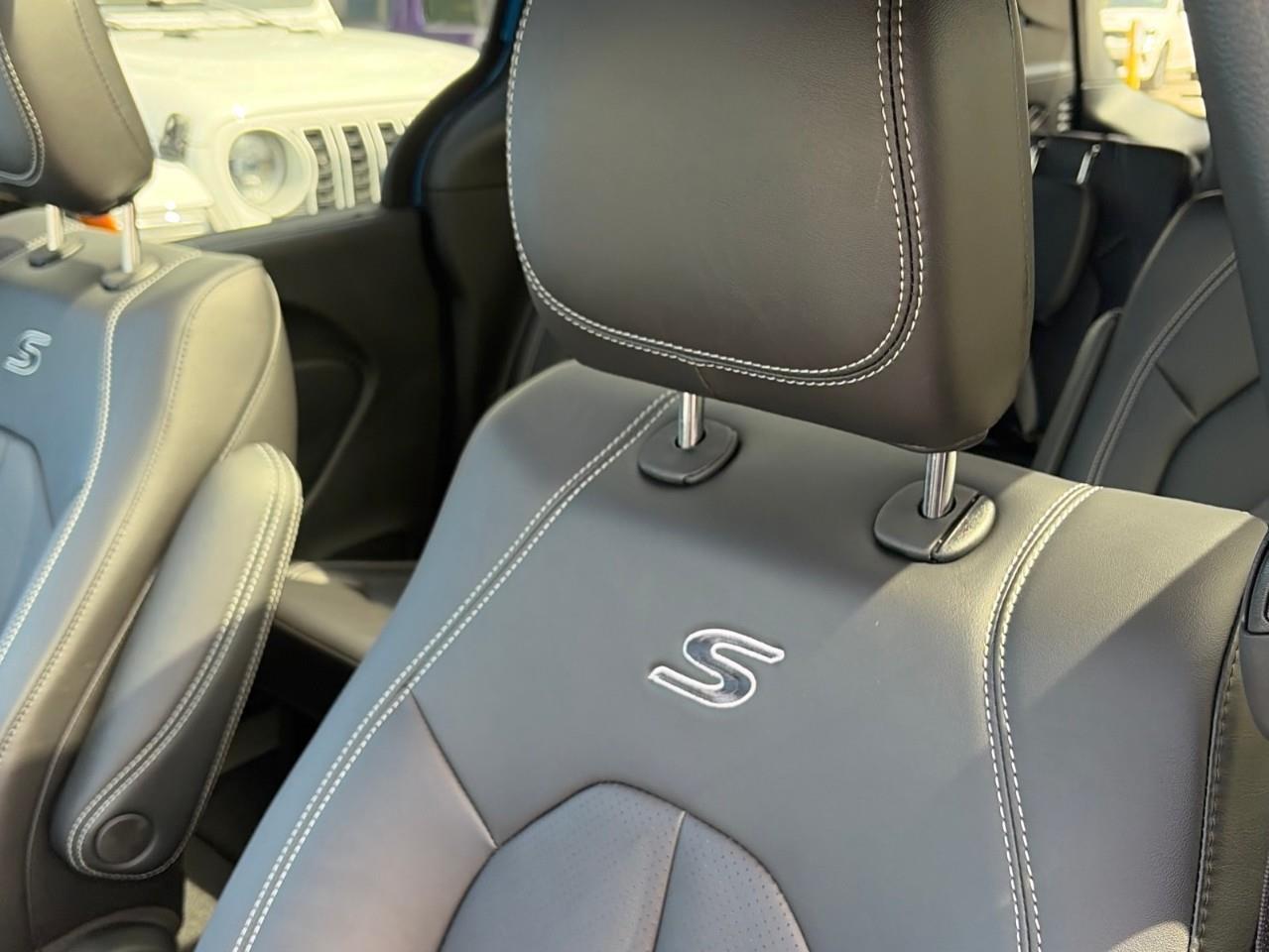 2026 Chrysler Pacifica Select Front-Wheel Drive Passenger Van Photo