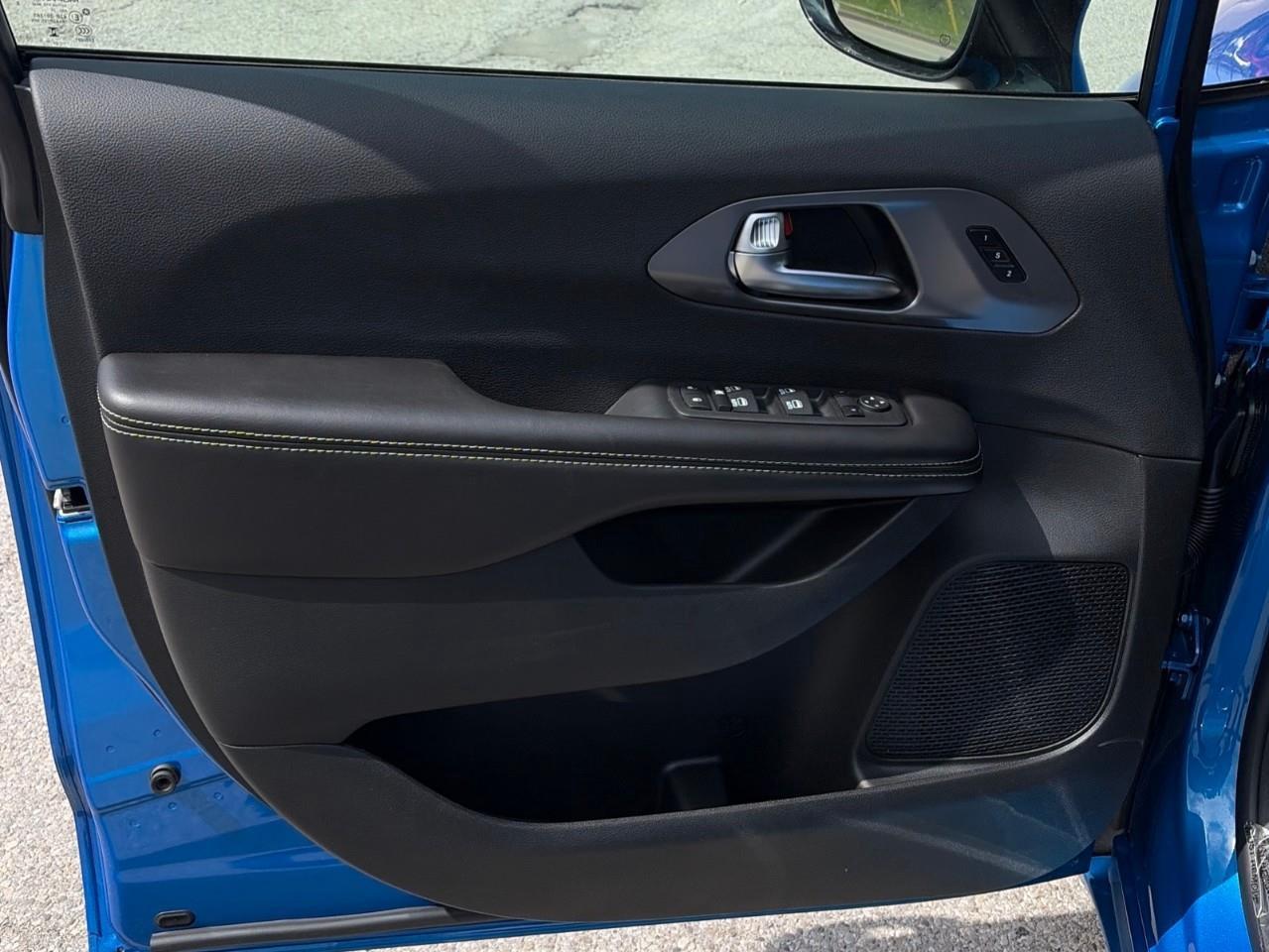 2026 Chrysler Pacifica Select Front-Wheel Drive Passenger Van Photo