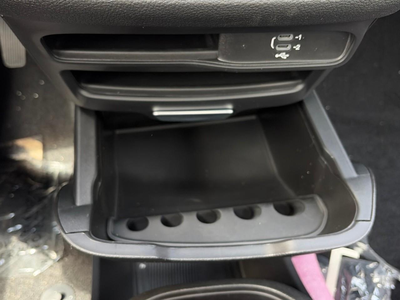 2026 Chrysler Pacifica Select Front-Wheel Drive Passenger Van Photo