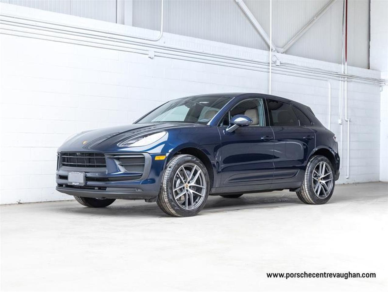 2023 Porsche Macan  Photo0