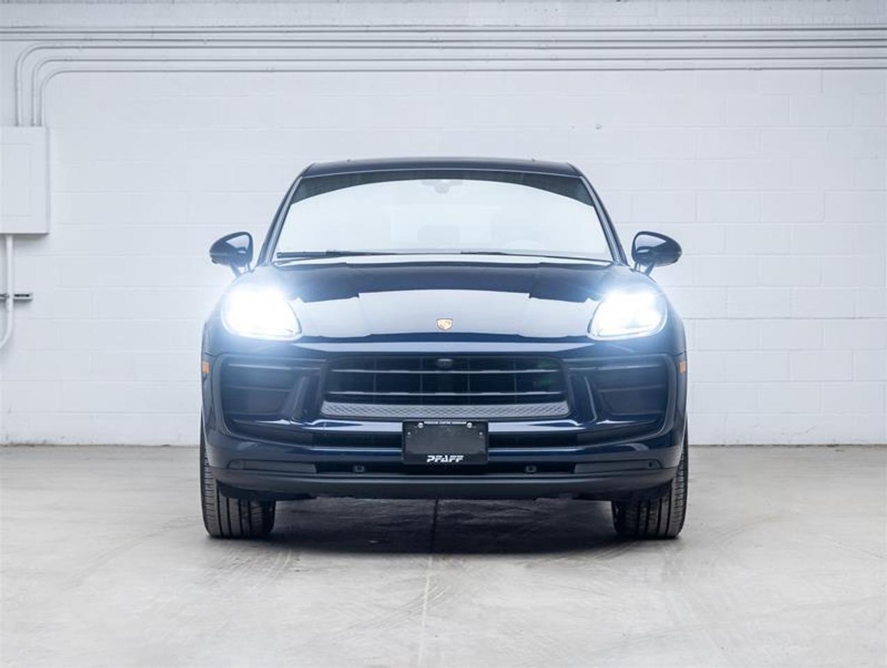 2023 Porsche Macan  Photo