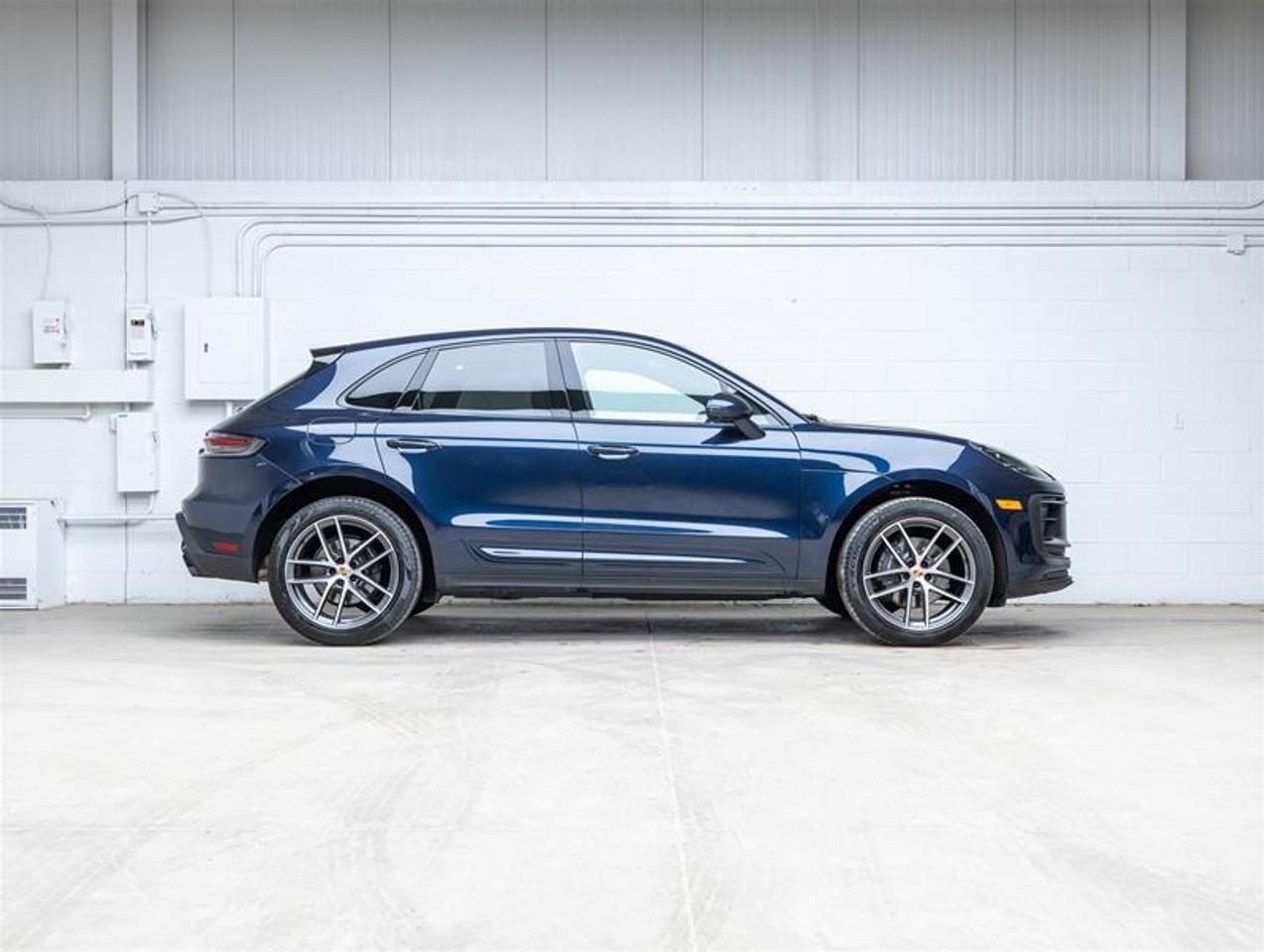 2023 Porsche Macan  Photo