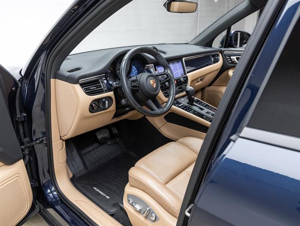 2023 Porsche Macan  Photo