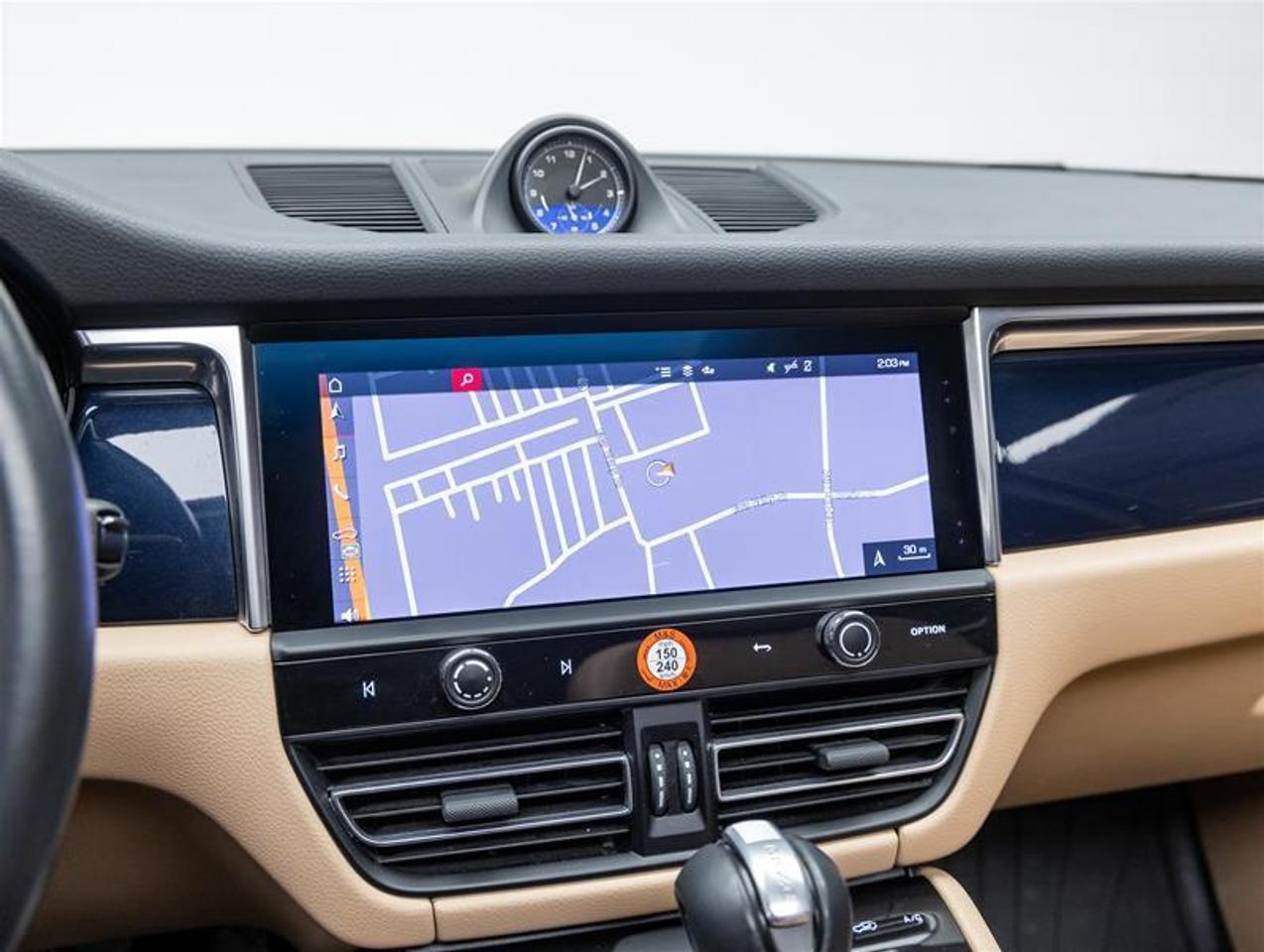 2023 Porsche Macan  Photo