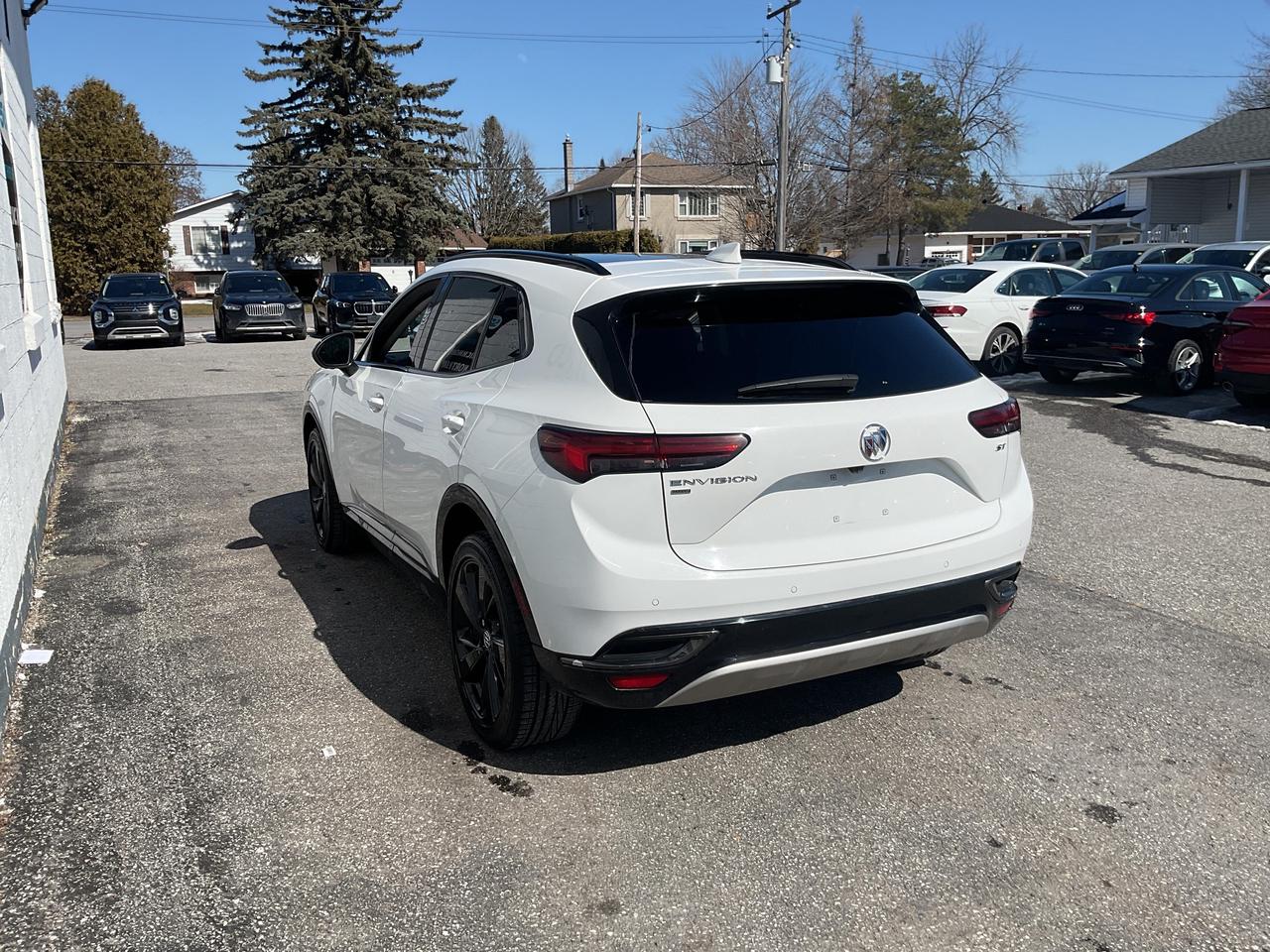 2022 Buick Envision Essence All-Wheel Drive Photo