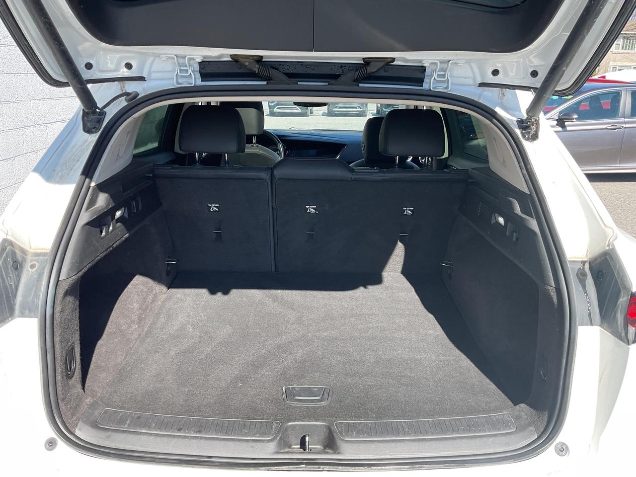 2022 Buick Envision Essence All-Wheel Drive Photo