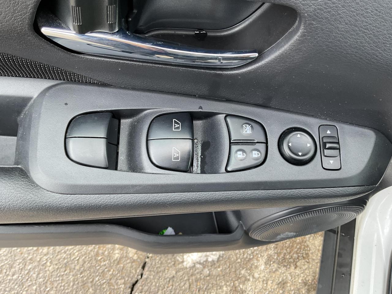 2024 Nissan Kicks SV 4dr Front-Wheel Drive Photo