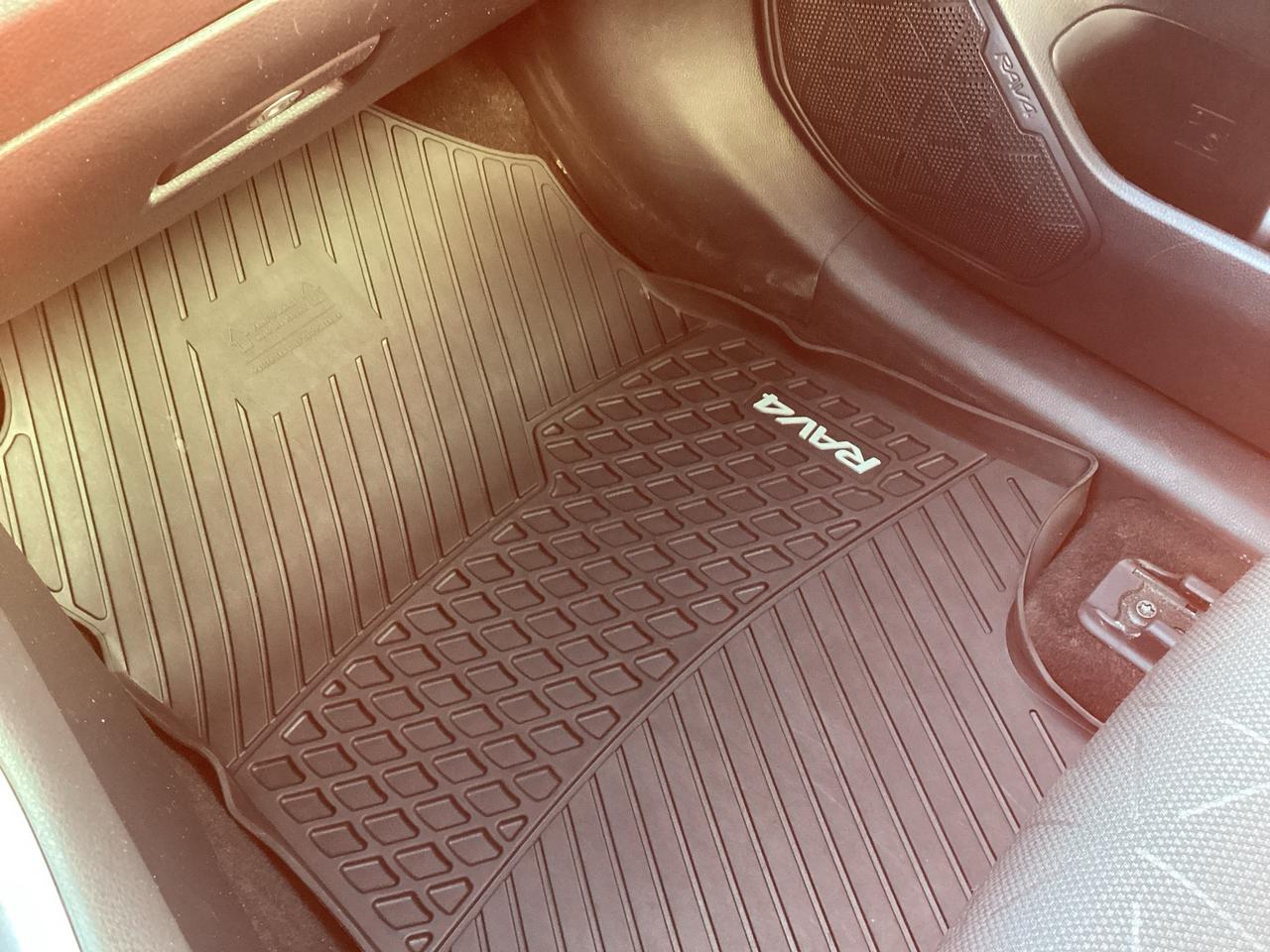 2023 Toyota RAV4 Hybrid XLE AWD Photo