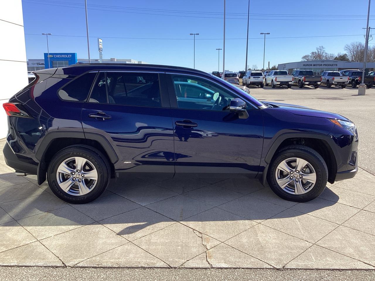 2023 Toyota RAV4 Hybrid XLE AWD Photo