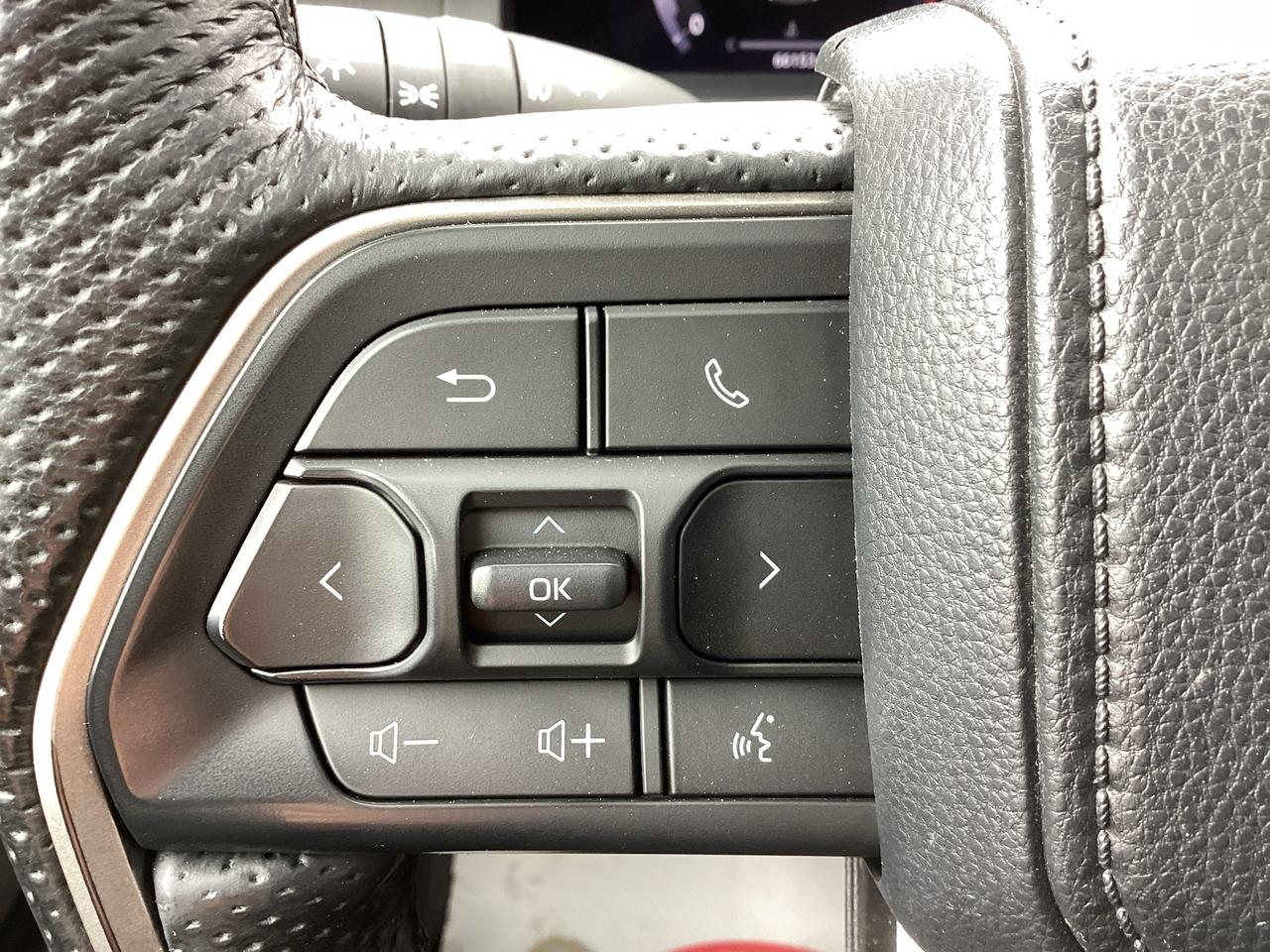 2024 Toyota Tacoma Double Cab TRD SPORT + Photo