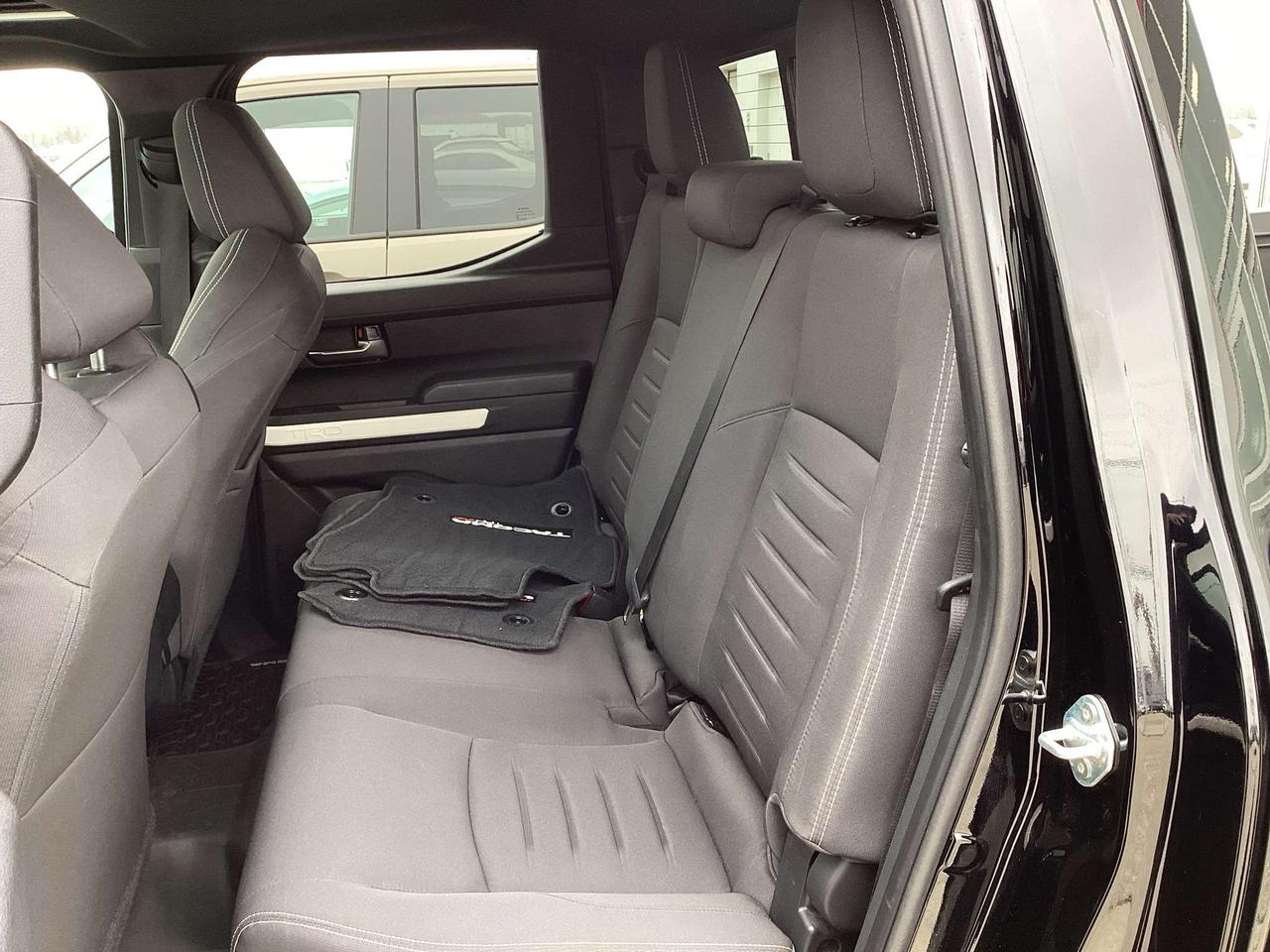 2024 Toyota Tacoma Double Cab TRD SPORT + Photo4