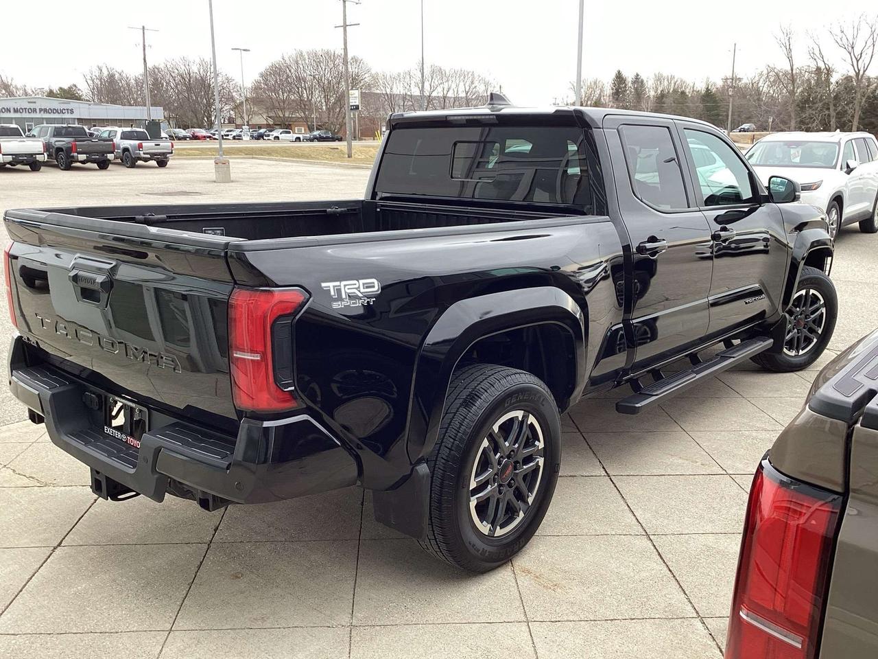 2024 Toyota Tacoma Double Cab TRD SPORT + Photo
