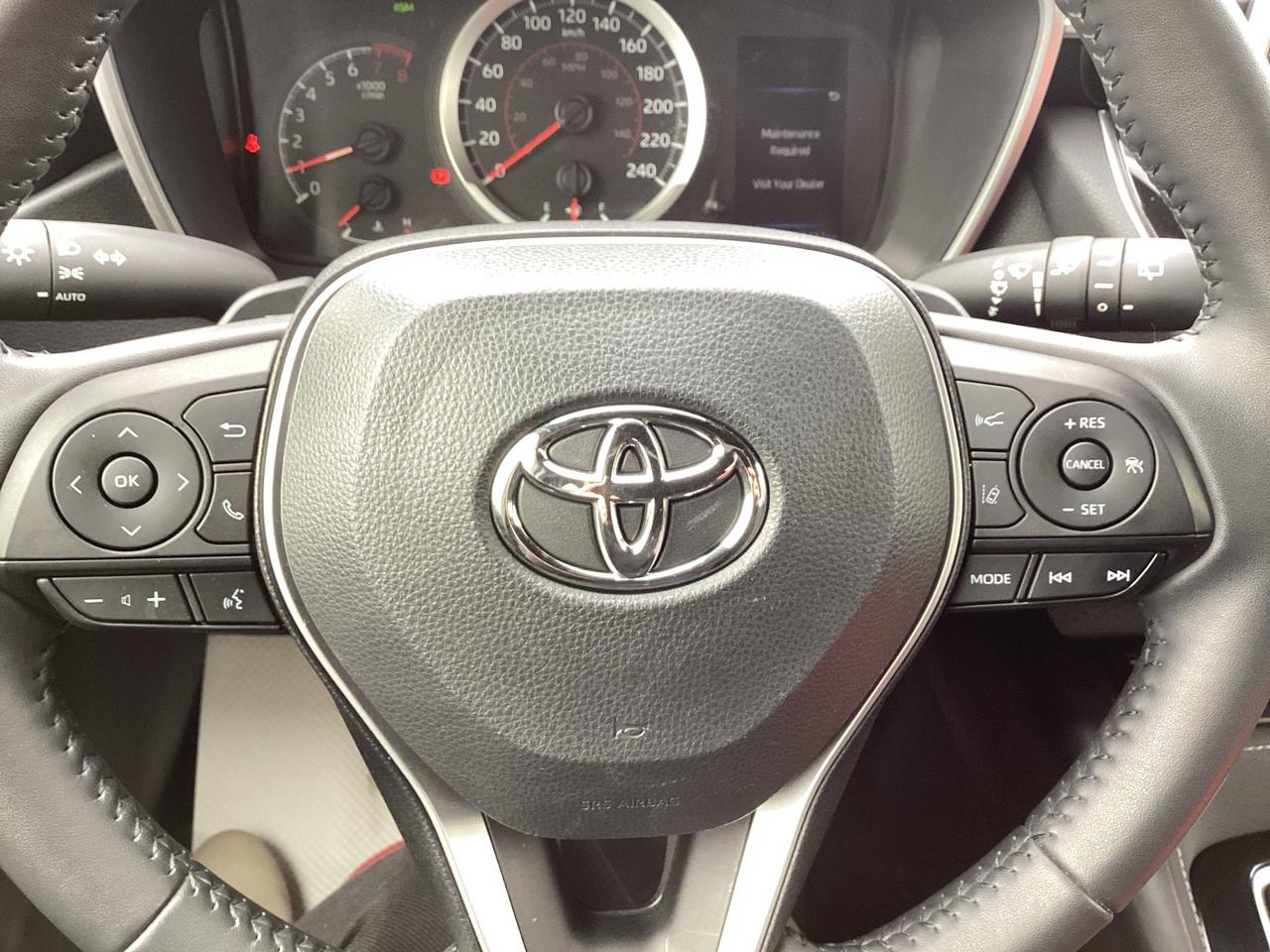 2022 Toyota Corolla Hatchback SE CVT Photo