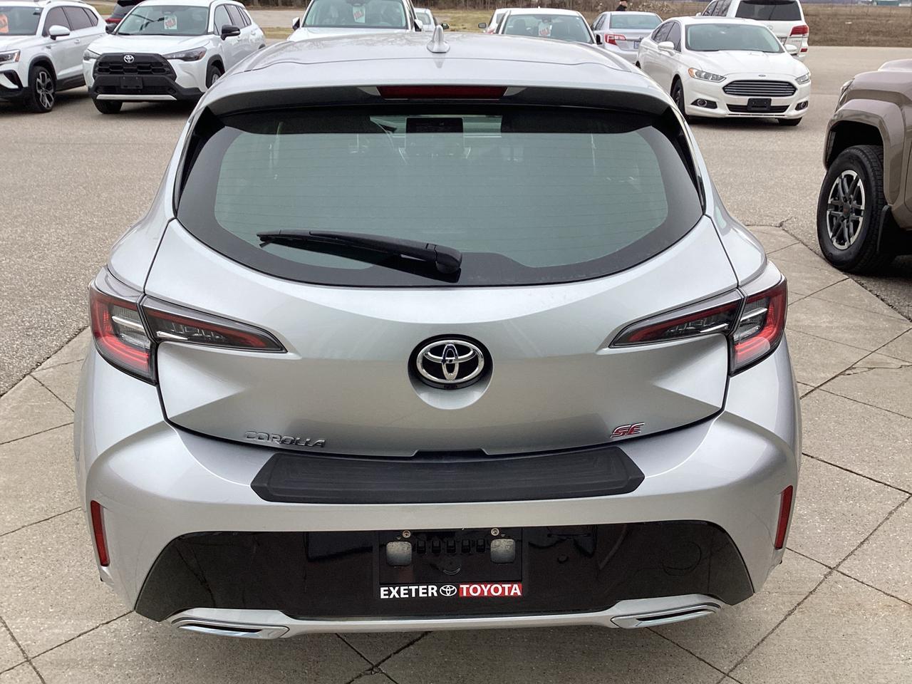 2022 Toyota Corolla Hatchback SE CVT Photo