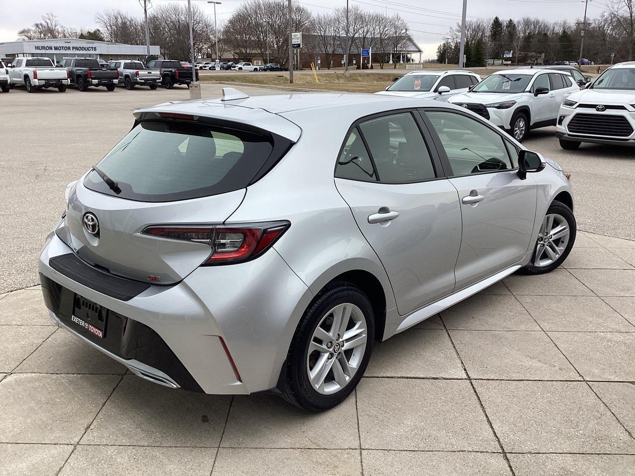 2022 Toyota Corolla Hatchback SE CVT Photo