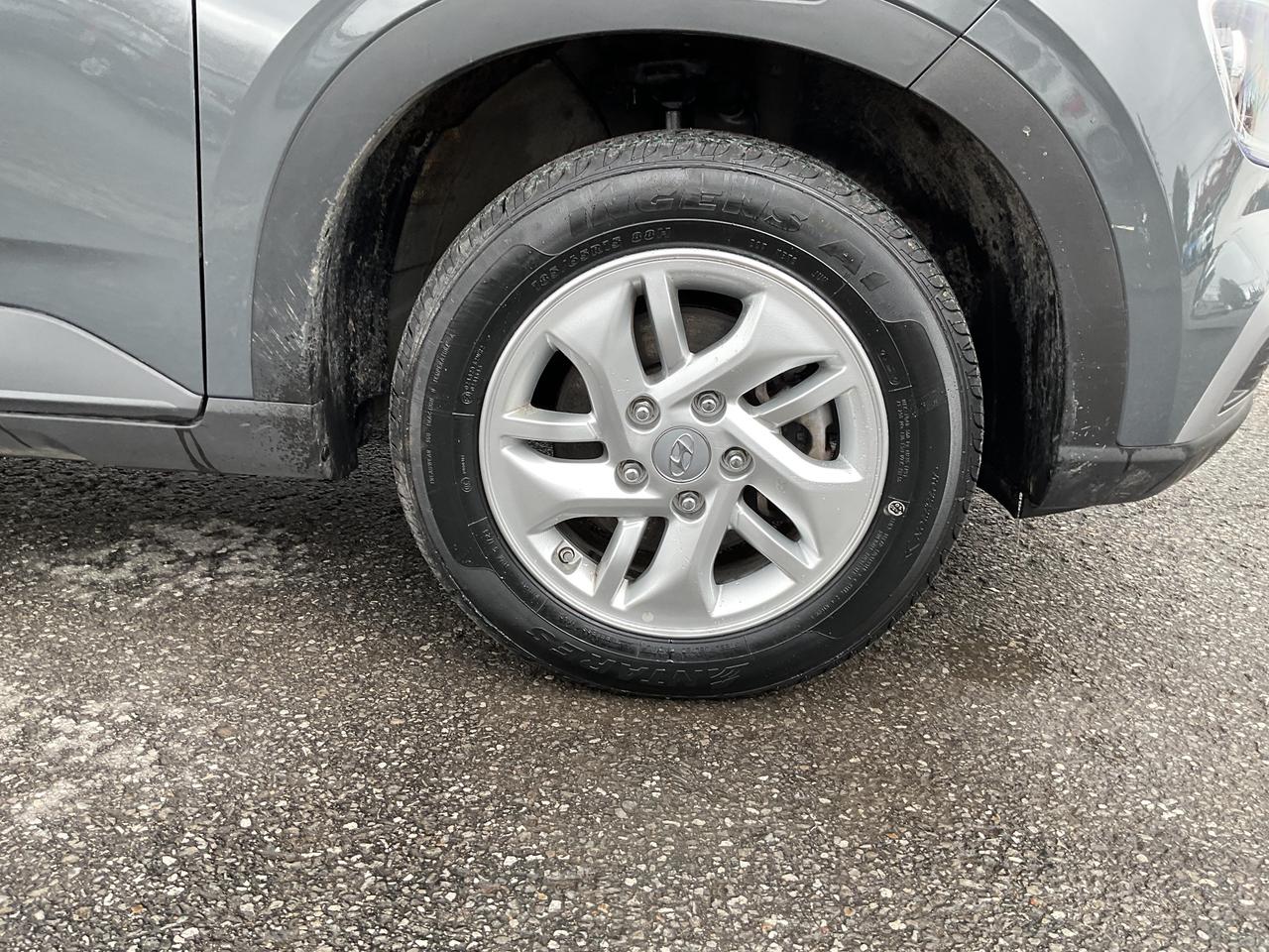 2025 Hyundai Venue  Photo