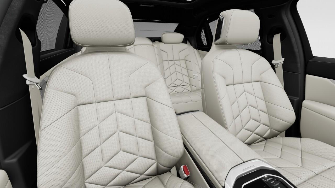 2026 BMW 750e xDrive 4dr All-Wheel Drive Sedan Photo