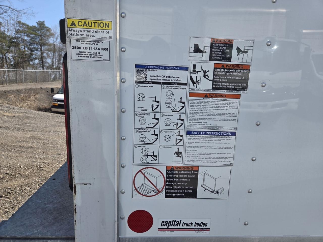2024 Isuzu NPR 20Ft - 6.6L V8 Gasoline - Lift Gate Photo