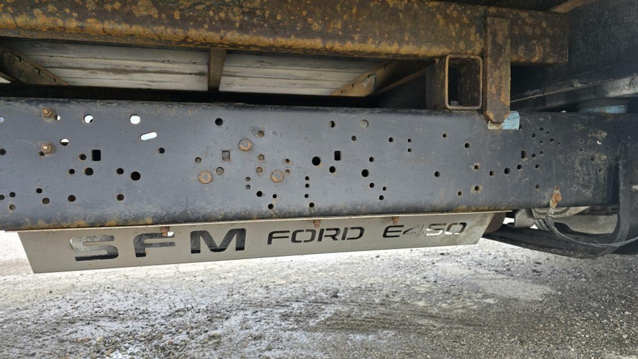 2022 Ford E-450 E-450 16Ft Box - Ramp - 7.3L V8 Gasoline Photo