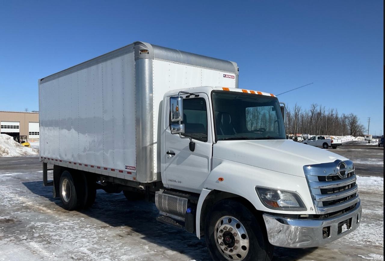 2017 Hino 338 338 - Hydraulic Brakes - 18Ft x 102W x 92H - 7.6L Photo