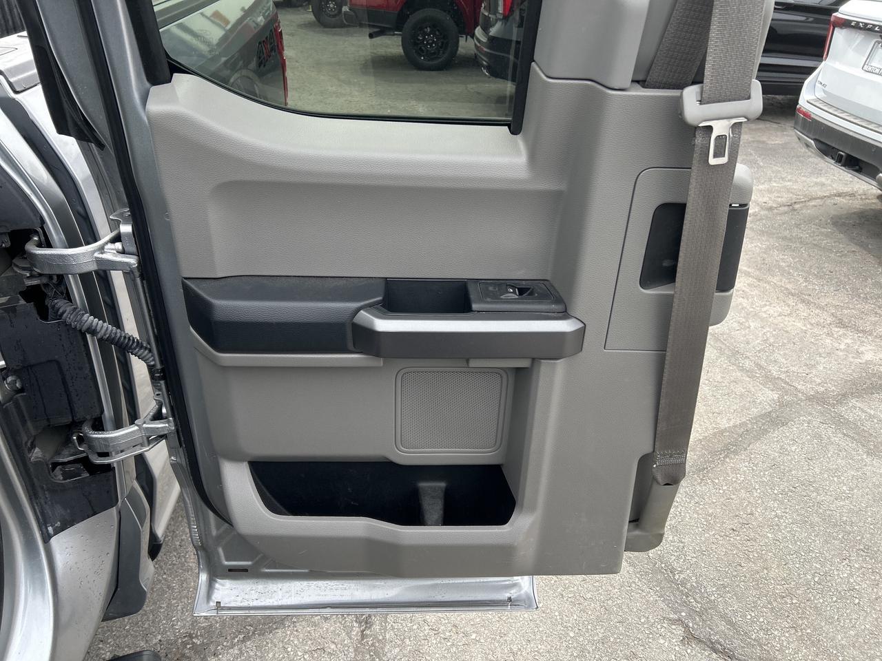 2020 Ford F-150 XLT 3.3L SUPER CAB SYNC CAM CLASS IV HITCH 17" WHL Photo