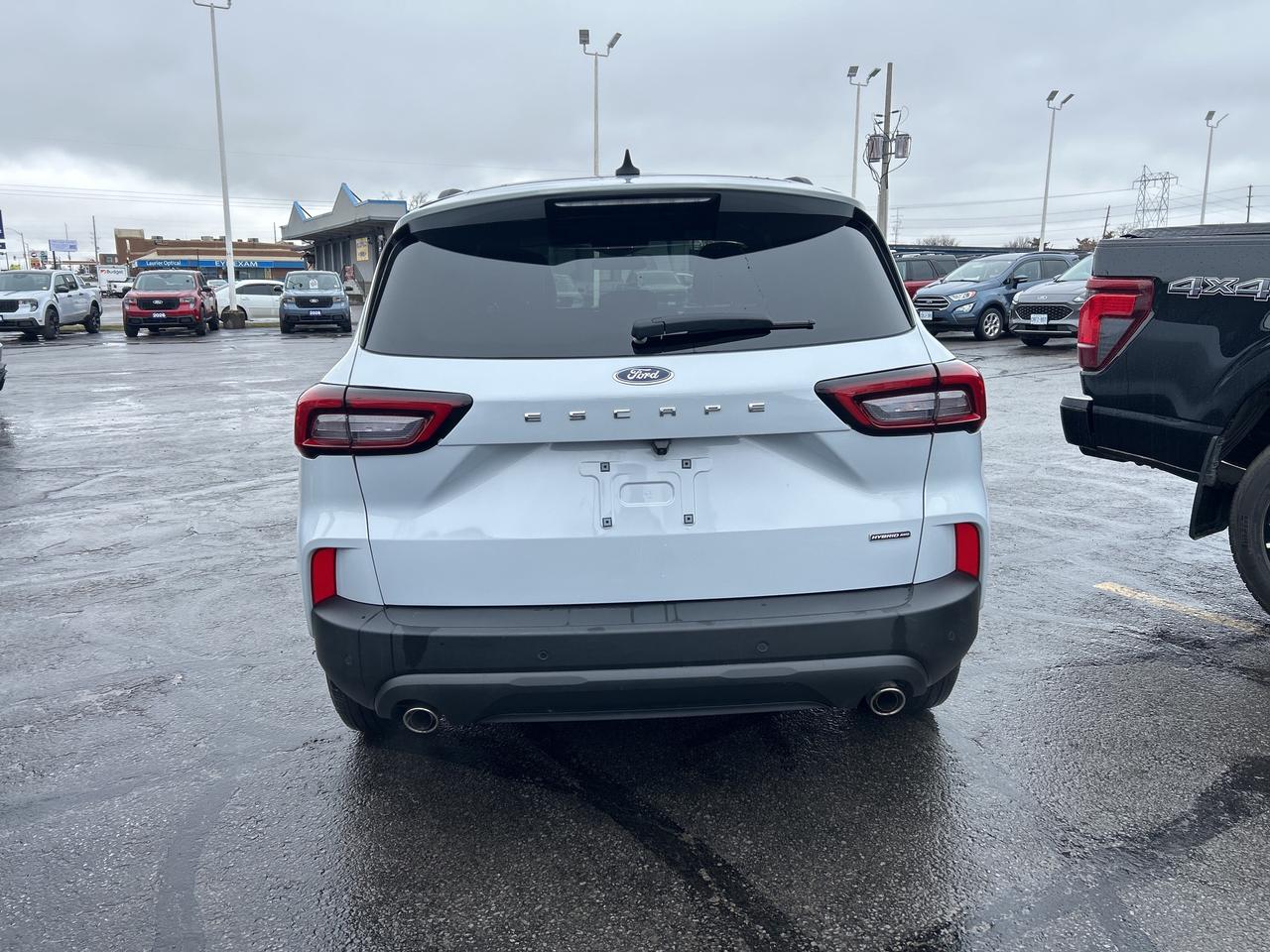 2025 Ford Escape ST LINE AWD 2.5L HYBRID ADAPTIVE CRUISE PANO ROOF Photo