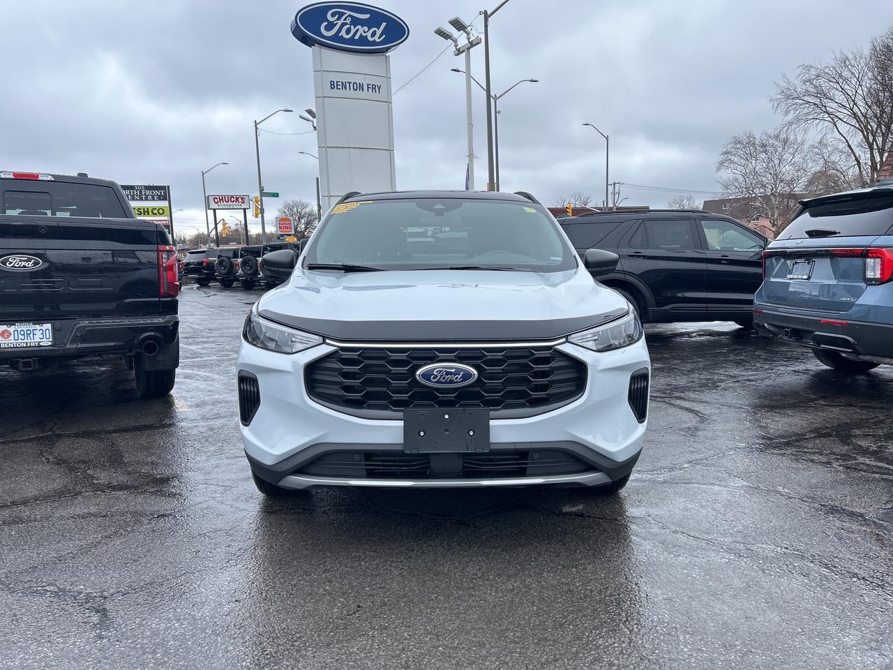 2025 Ford Escape ST LINE AWD 2.5L HYBRID ADAPTIVE CRUISE PANO ROOF Photo