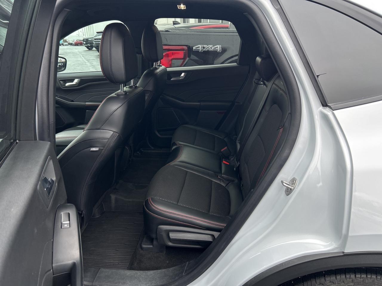 2025 Ford Escape ST LINE AWD 2.5L HYBRID ADAPTIVE CRUISE PANO ROOF Photo