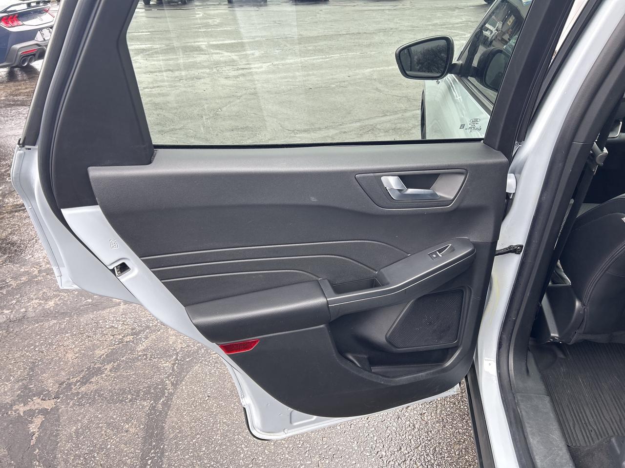 2025 Ford Escape ST LINE AWD 2.5L HYBRID ADAPTIVE CRUISE PANO ROOF Photo