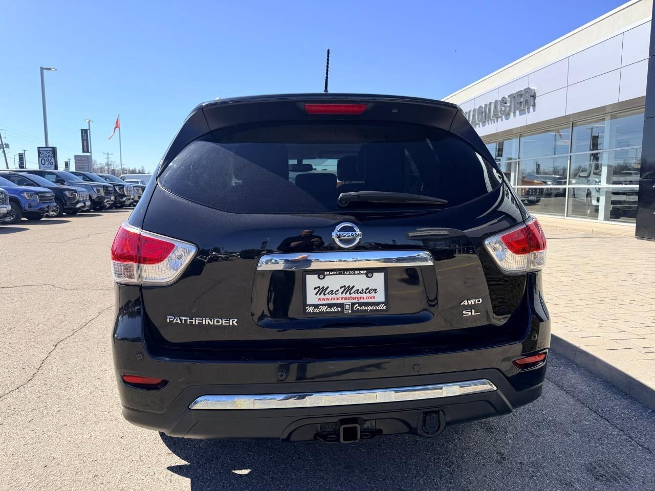 2015 Nissan Pathfinder SLSL, 3.5L V6, ALLOYS, LEATHER, 7-PASS, 1-OWNER, C Photo4