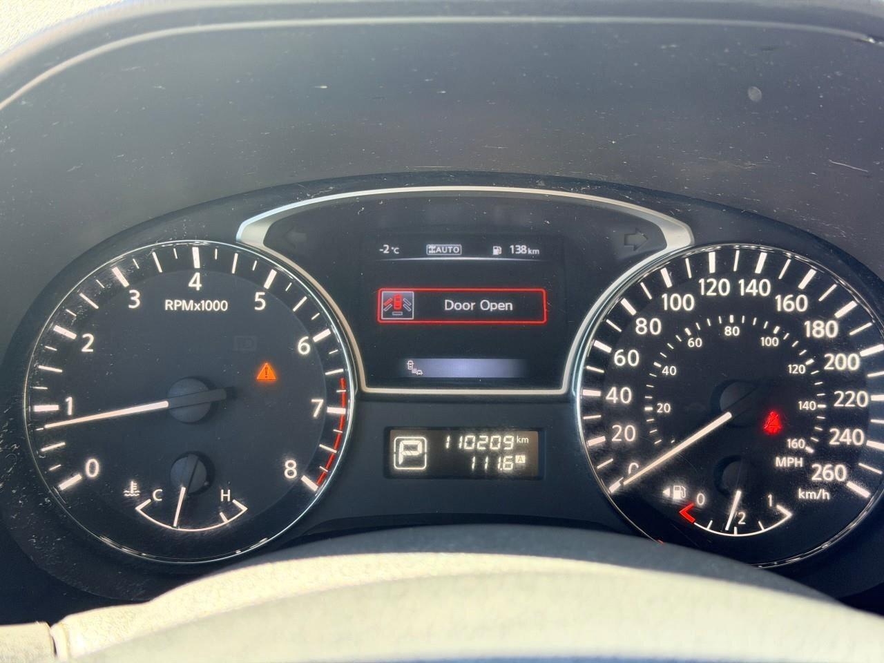 2015 Nissan Pathfinder SLSL, 3.5L V6, ALLOYS, LEATHER, 7-PASS, 1-OWNER, C Photo