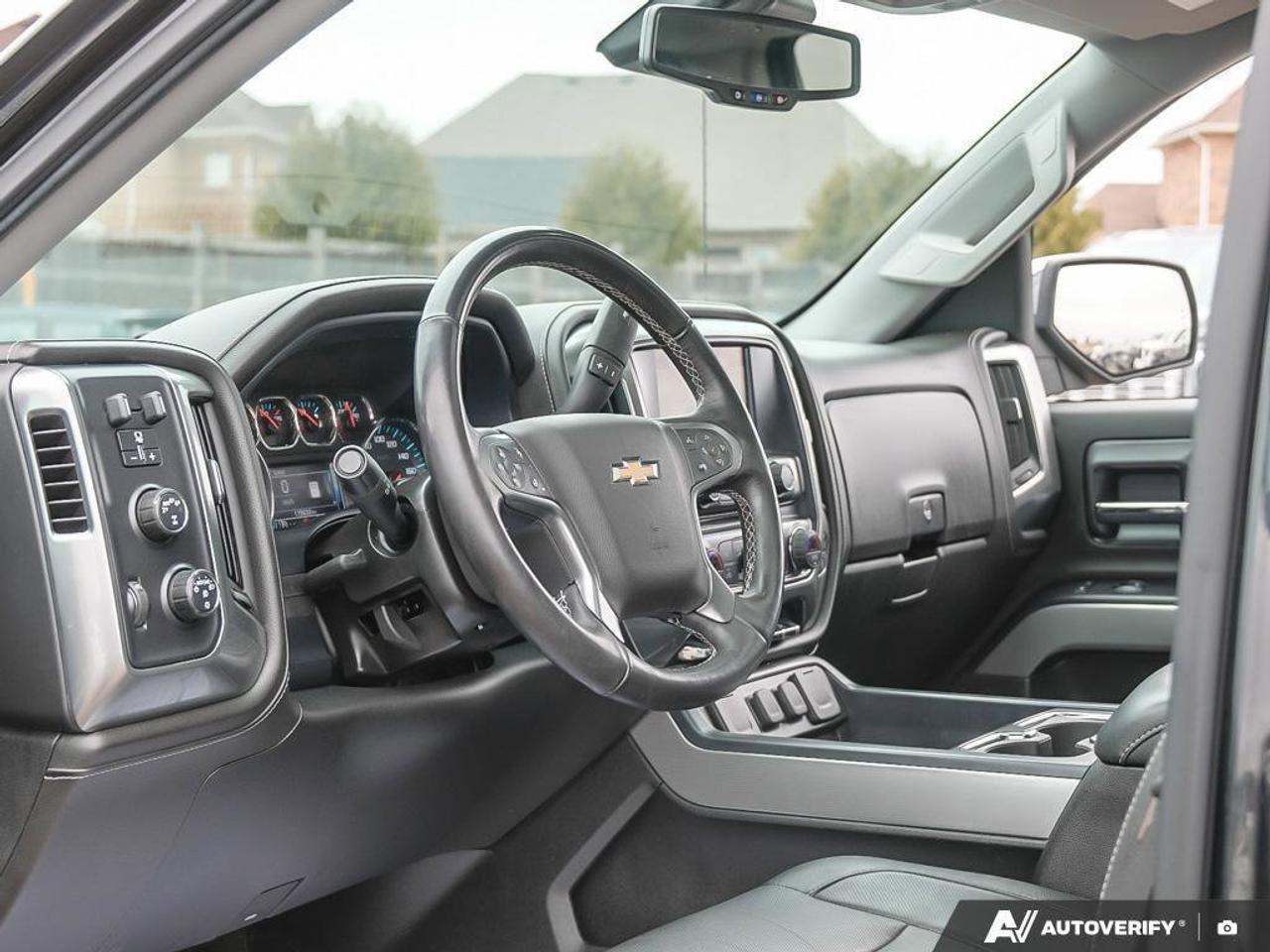 2017 Chevrolet Silverado 1500 LTZLTZ, 6.2L V8, Z71, 4X4, ALLOYS, LEATHER, 1-OWNE Photo