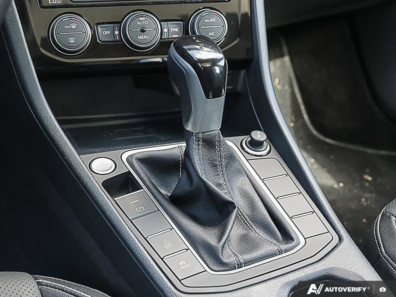 2024 Volkswagen Jetta  Photo