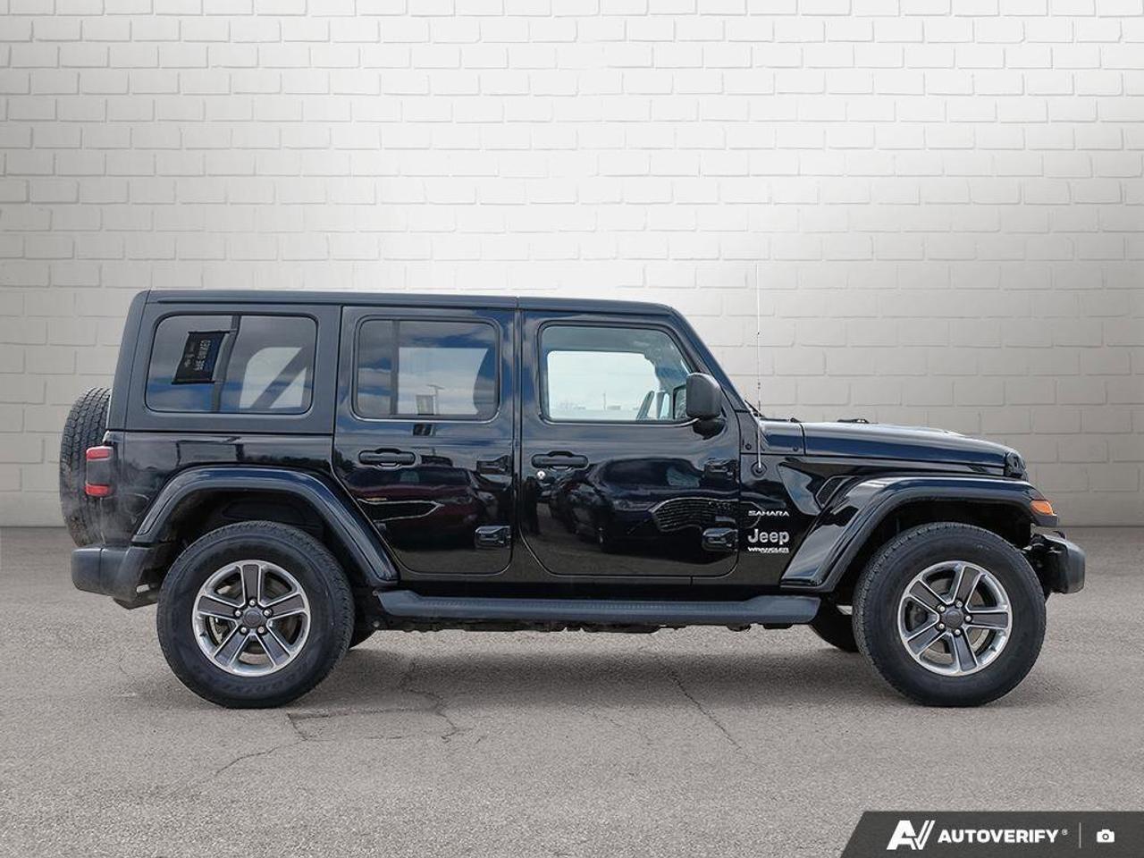 2020 Jeep WRANGLER UNLIMITED SaharaSAHARA, 3.6L V6, 4X4, ALLOYS, LEATHER, CERTI Photo