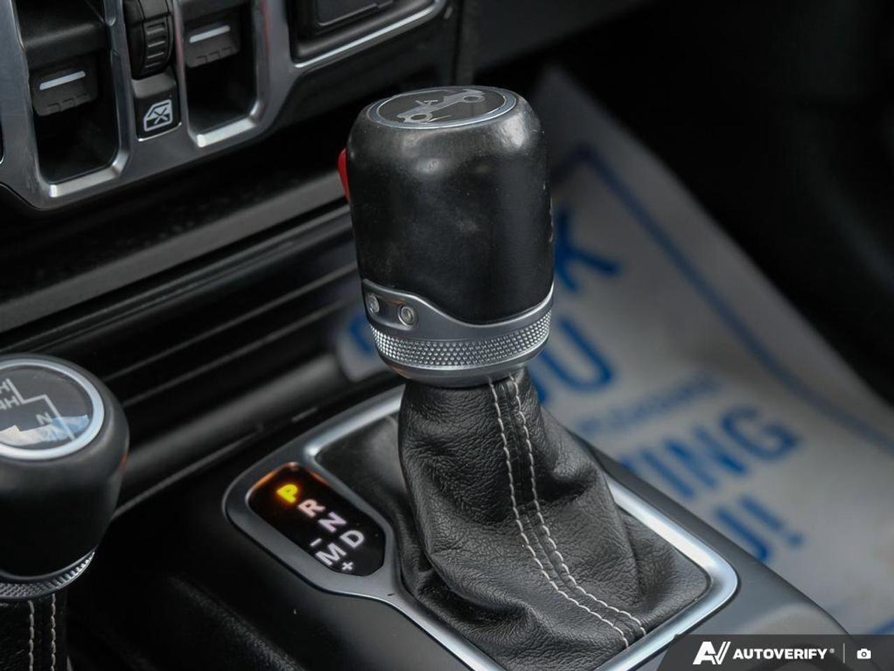 2020 Jeep WRANGLER UNLIMITED SaharaSAHARA, 3.6L V6, 4X4, ALLOYS, LEATHER, CERTI Photo
