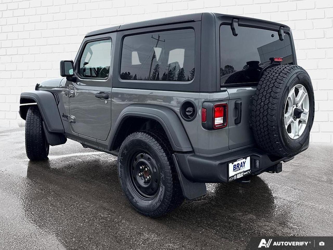 2022 Jeep Wrangler Sport S   STUDDED WINTER AND SUMMER TIRES AND WHEE Photo2