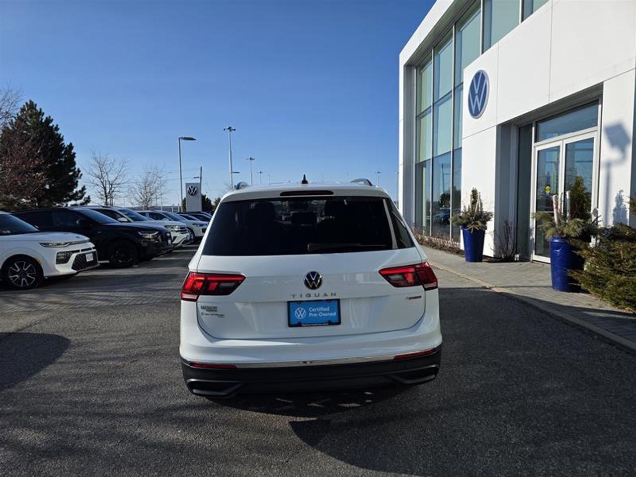 2022 Volkswagen Tiguan Comfortline 2.0T 8sp at w/Tip 4M Photo