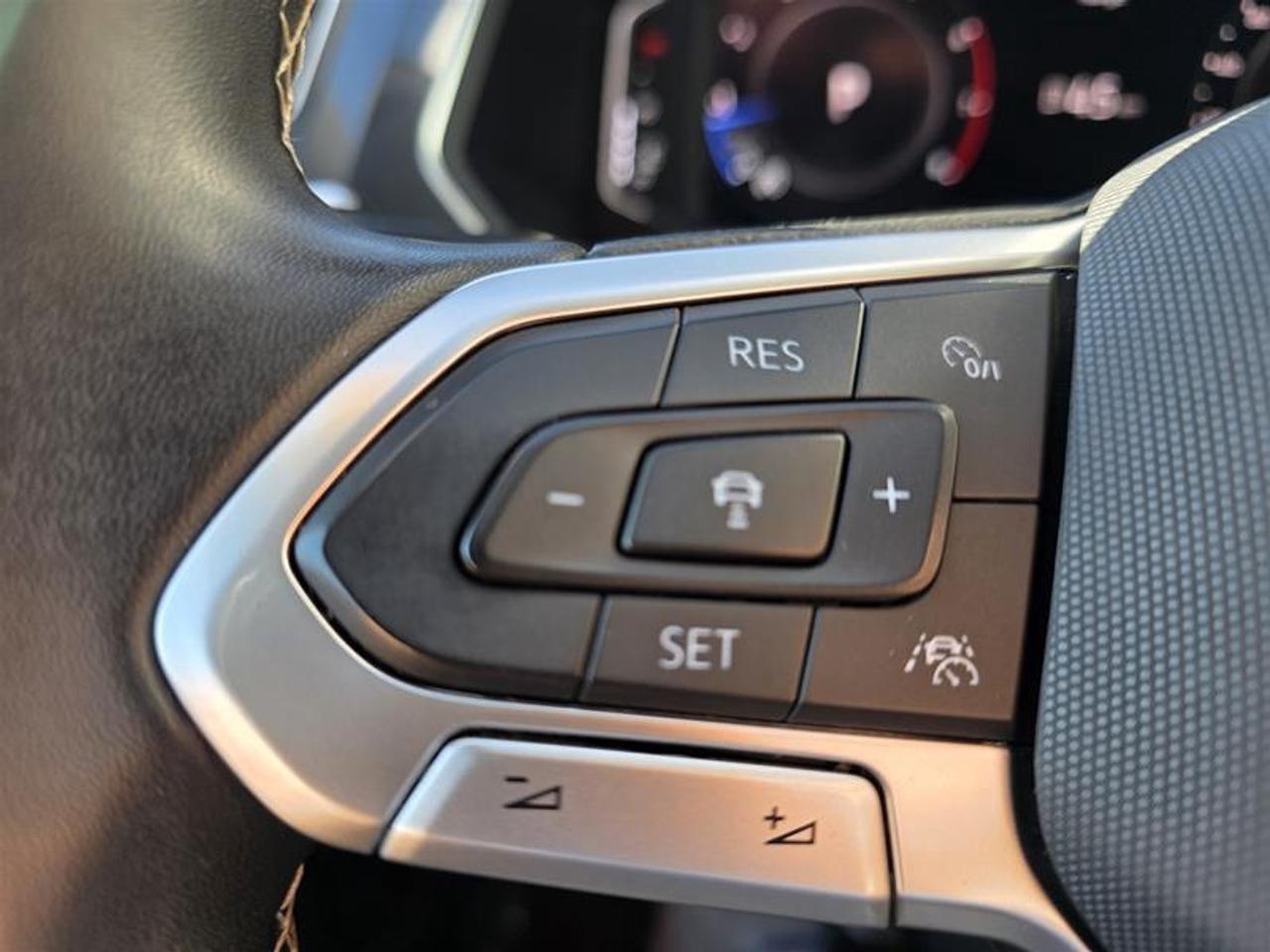 2022 Volkswagen Tiguan Comfortline 2.0T 8sp at w/Tip 4M Photo