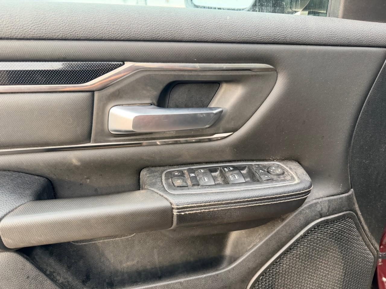 2019 RAM 1500 SportSPORT/REBEL, 5.7 HEMI V8, 4X4, ALLOYS, LEATHE Photo