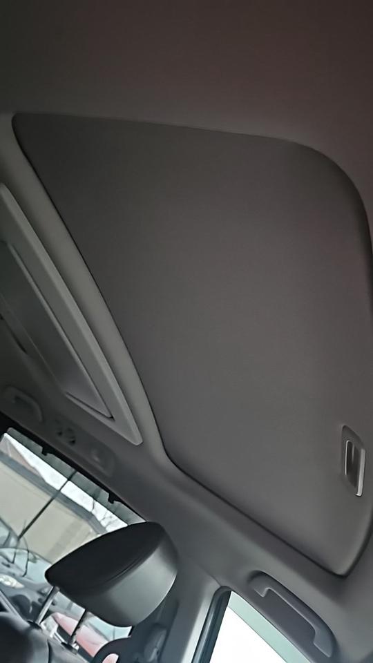 2012 Honda Odyssey 4dr Wgn Touring w/RES/DVD/Loaded/Navegation/Leathe Photo