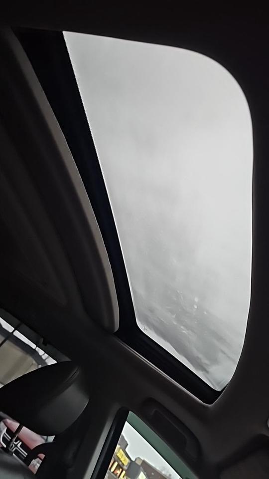 2012 Honda Odyssey 4dr Wgn Touring w/RES/DVD/Loaded/Navegation/Leathe Photo