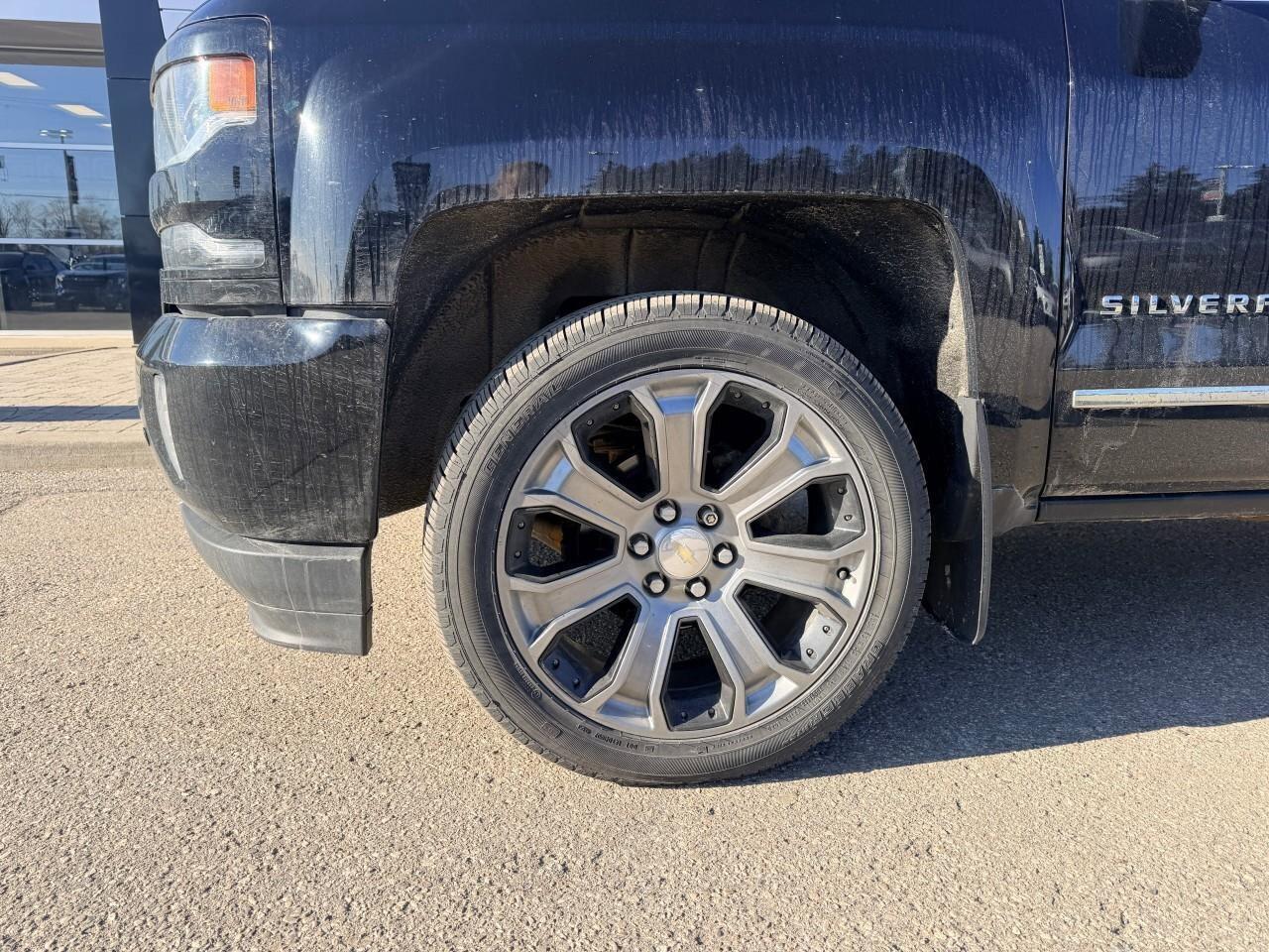 2017 Chevrolet Silverado 1500 4WD Crew Cab 153.0  LTZ w-2LZ Photo