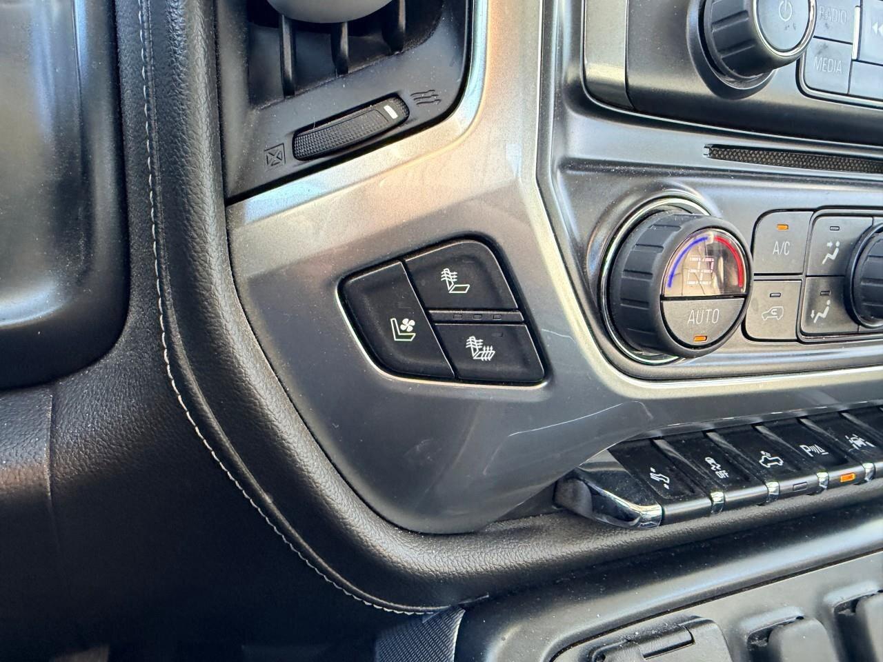 2017 Chevrolet Silverado 1500 4WD Crew Cab 153.0  LTZ w-2LZ Photo