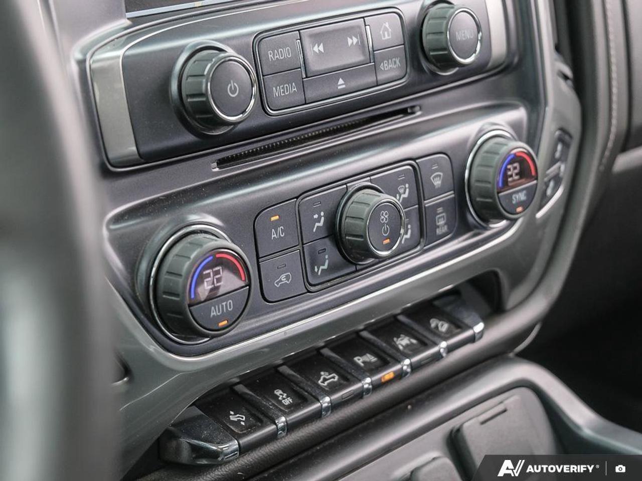 2017 Chevrolet Silverado 1500 LTZLTZ, 6.2L V8, Z71, 4X4, ALLOYS, LEATHER, 1-OWNE Photo
