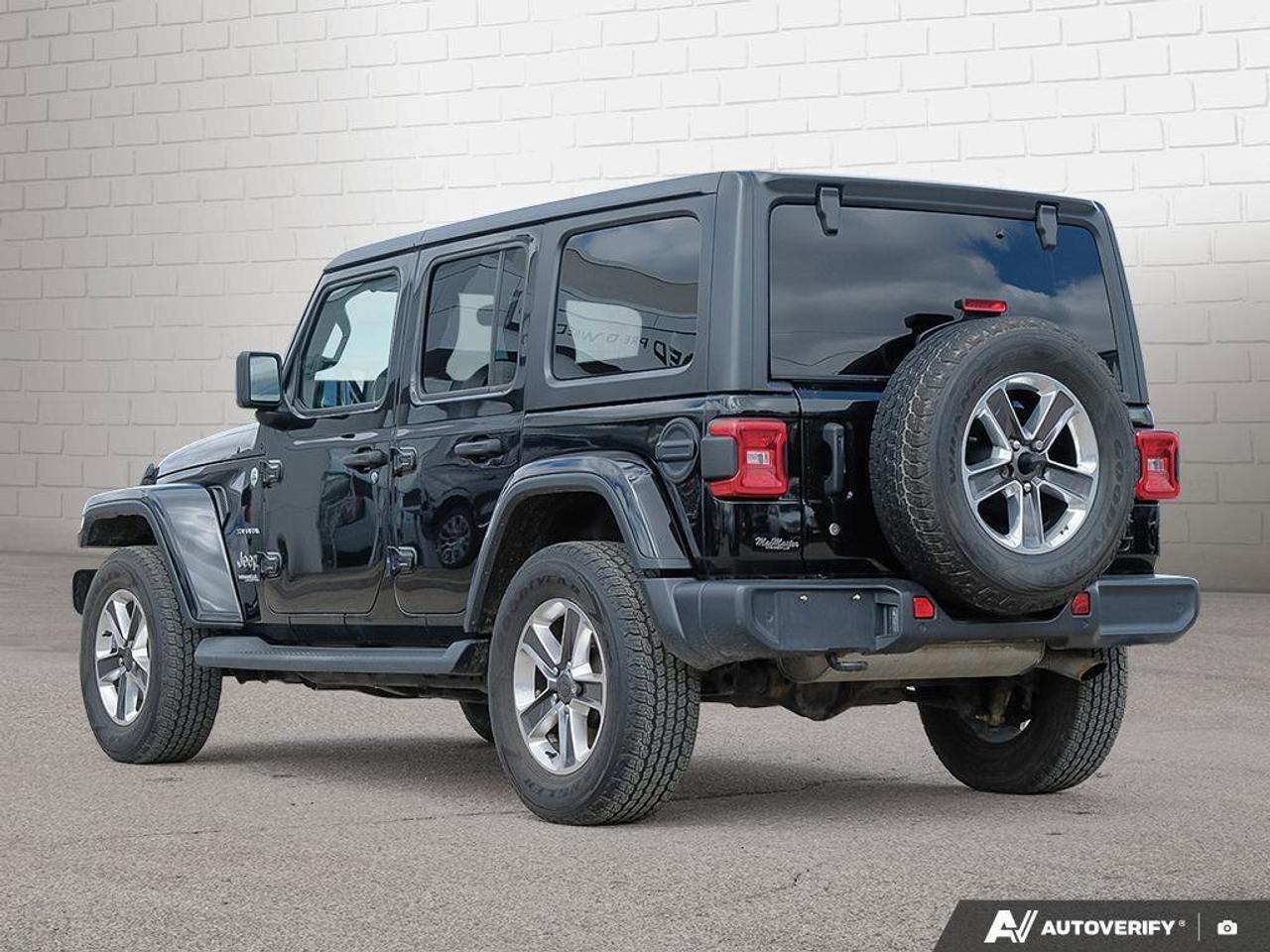 2020 Jeep WRANGLER UNLIMITED SaharaSAHARA, 3.6L V6, 4X4, ALLOYS, LEATHER, CERTI Photo