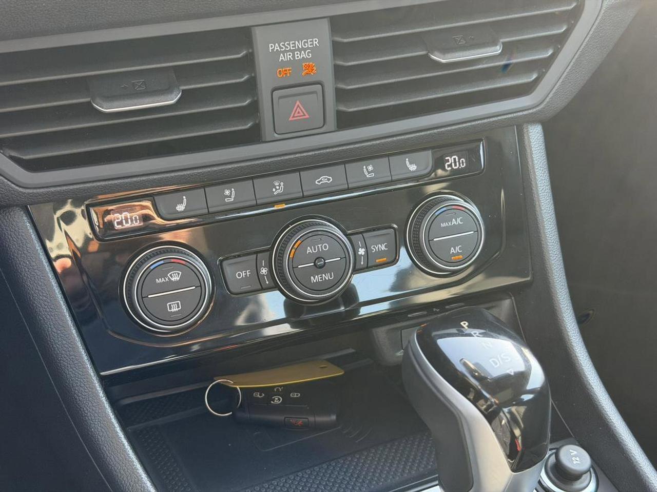 2024 Volkswagen Jetta Highline auto Photo