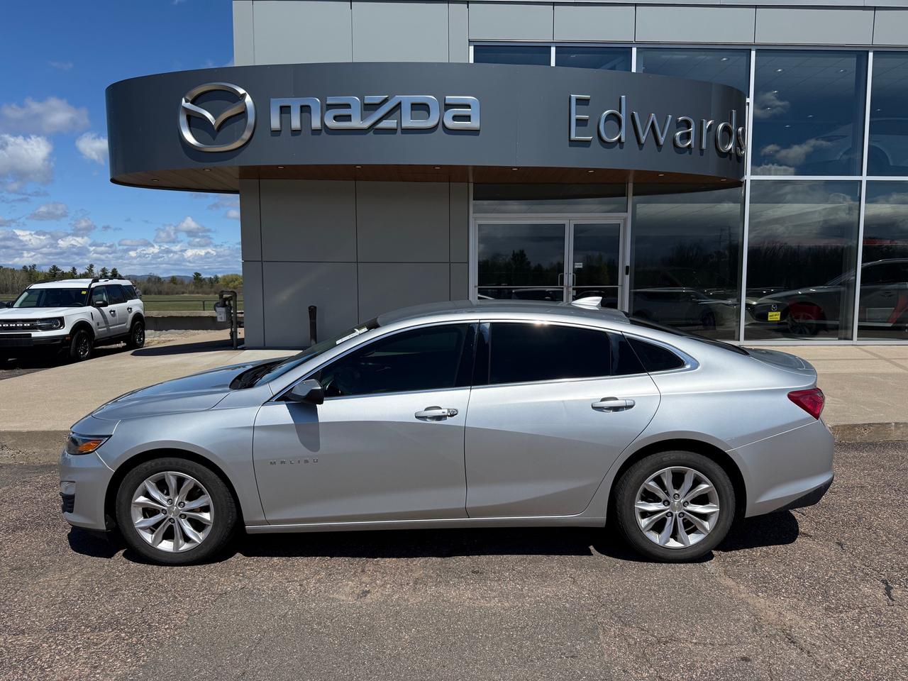 2019 Chevrolet Malibu LT 4dr SEDAN Photo0