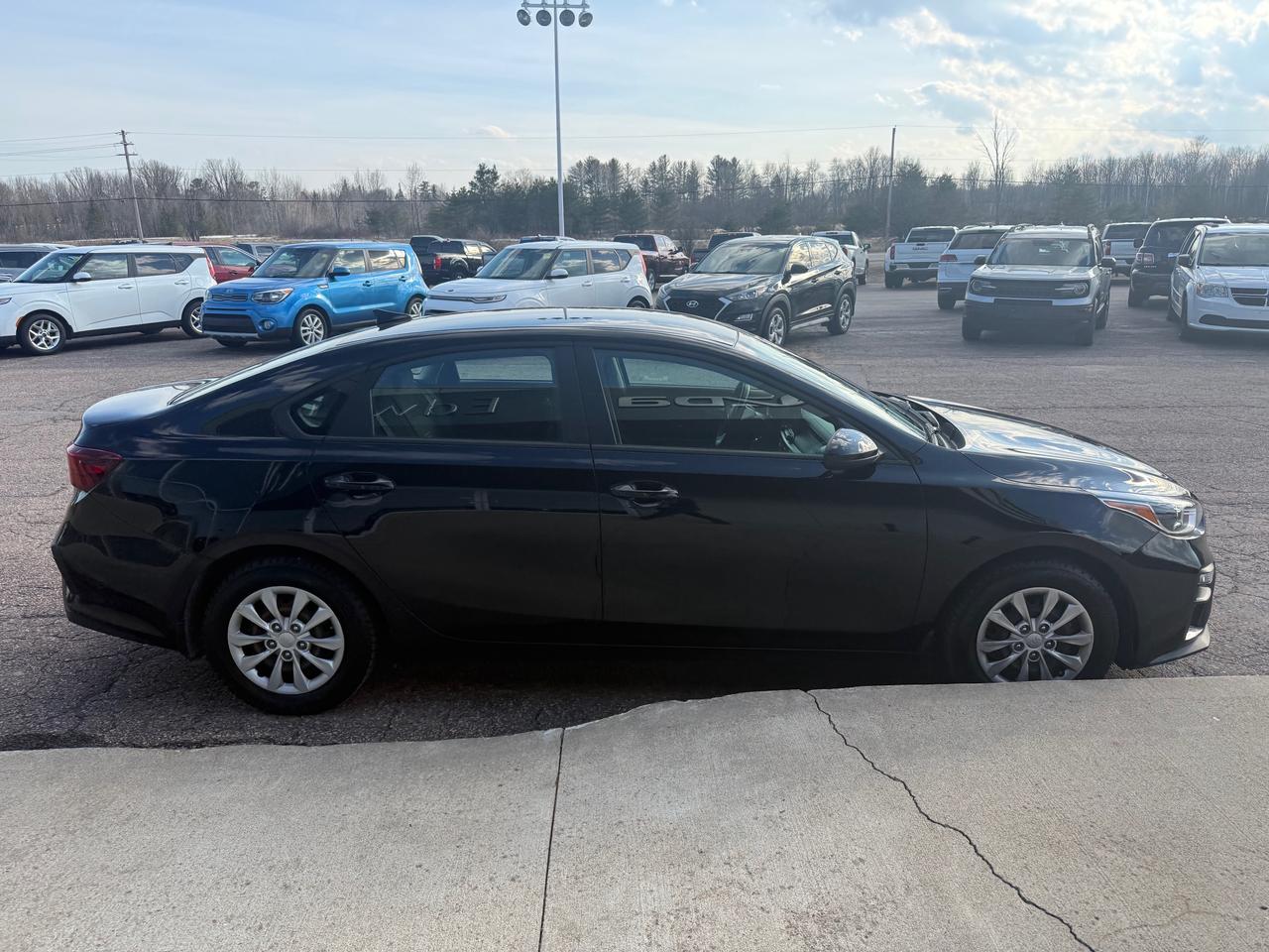 2021 Kia Forte LX 4dr Sedan Photo